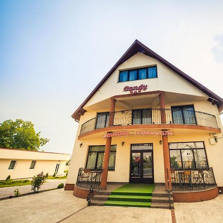 Candy Pensiune&Restaurant Dumbrava Roşie Dış mekan fotoğraf